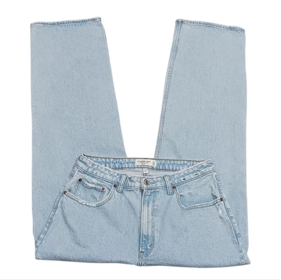 A&F Curve Love 90s Relaxed Fit High Rise Jeans Light Wash - Picture 7 of 15